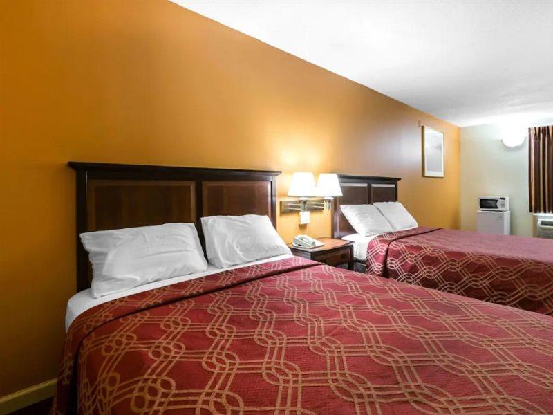 Econo Lodge At Six Flags Austell Eksteriør billede