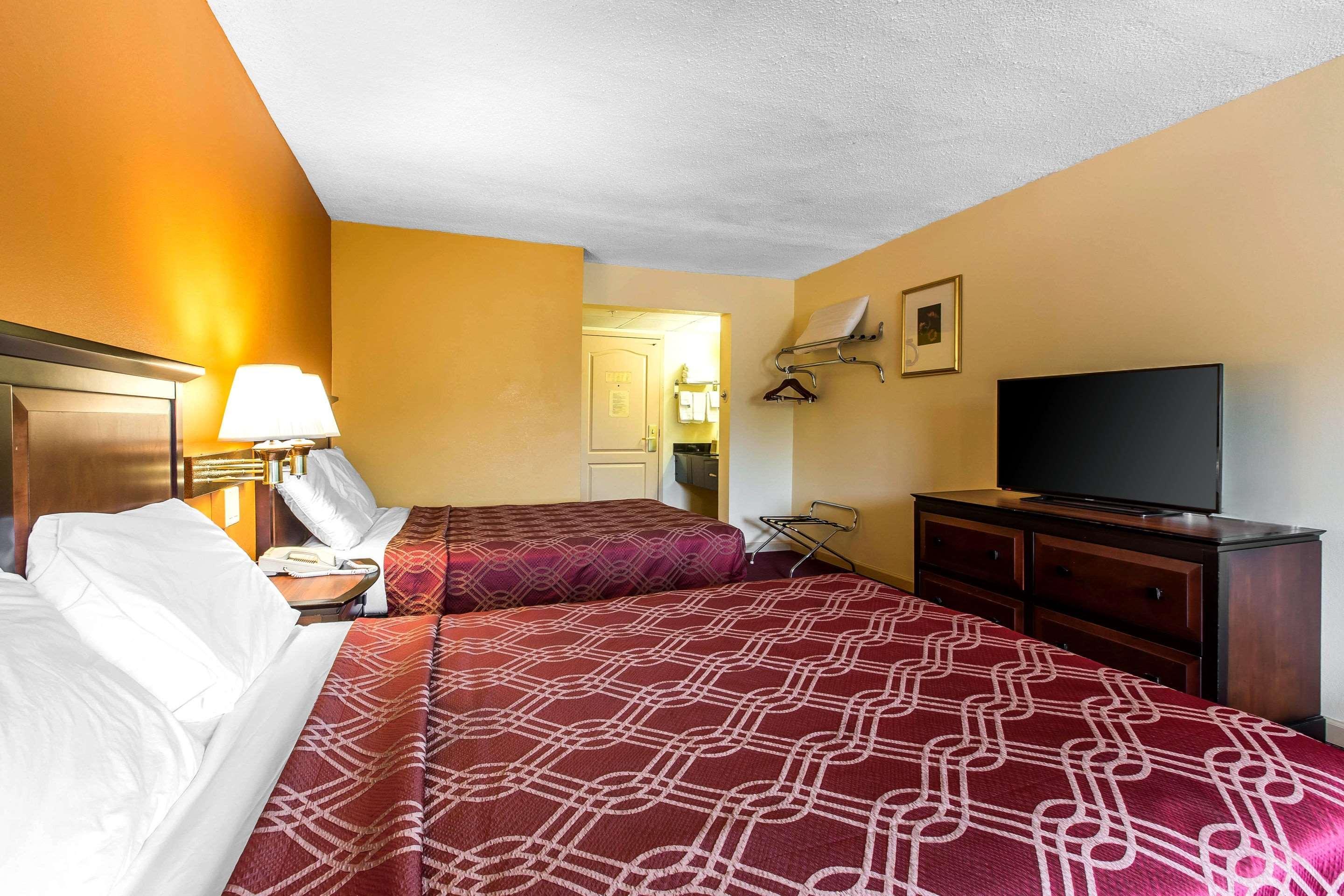 Econo Lodge At Six Flags Austell Eksteriør billede