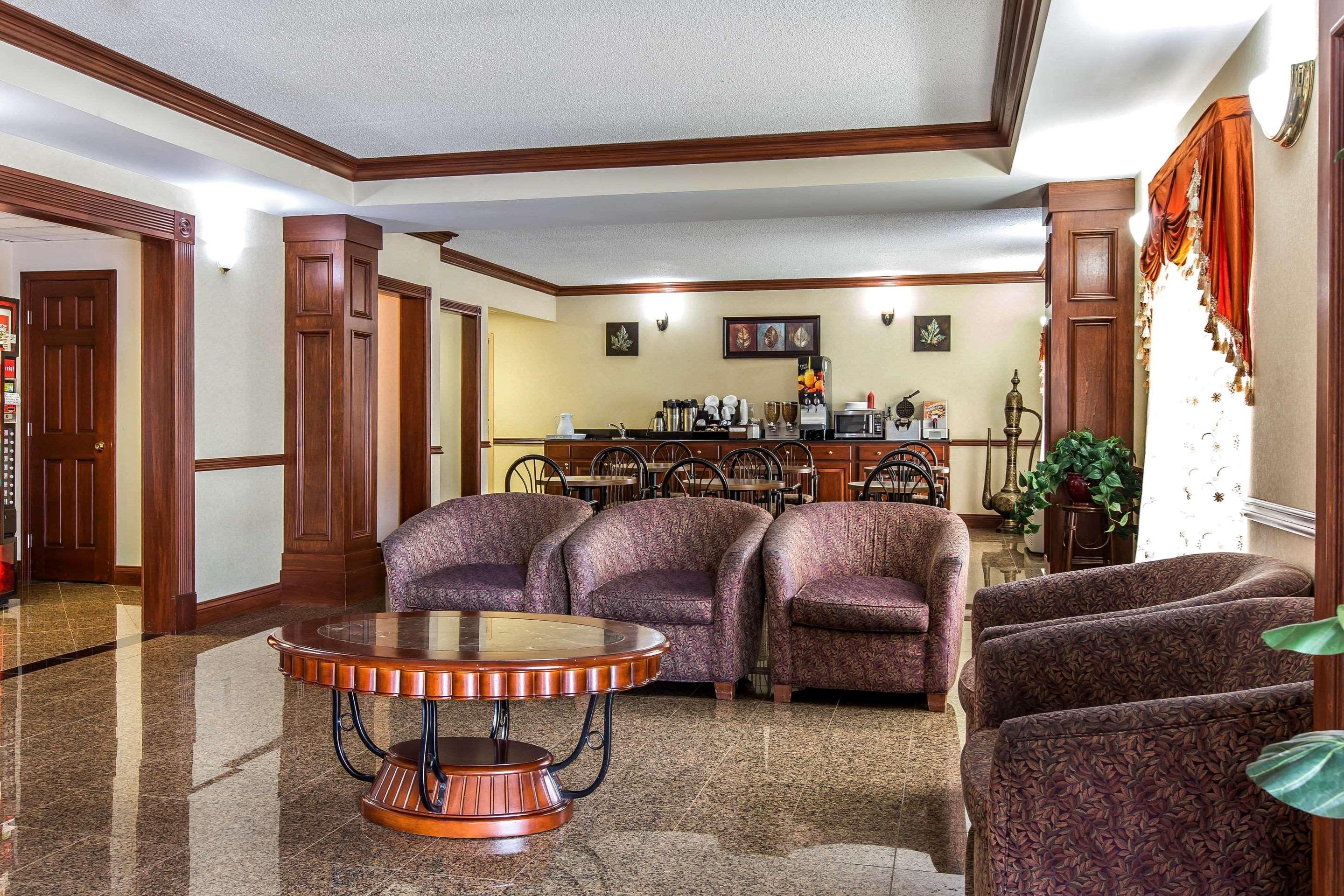 Econo Lodge At Six Flags Austell Eksteriør billede